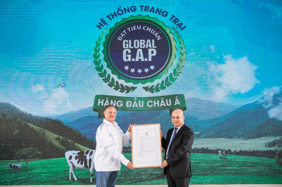 Mô hình Resort bò sữa đạt chuẩn Global G.A.P – Chìa khóa tạo dựng niềm tin của người tiêu dùng với sản phẩm sữa tươi - 3 Mô hình Resort bò sữa đạt chuẩn Global G.A.P – Chìa khóa tạo dựng niềm tin của người tiêu dùng với sản phẩm sữa tươi - 3
