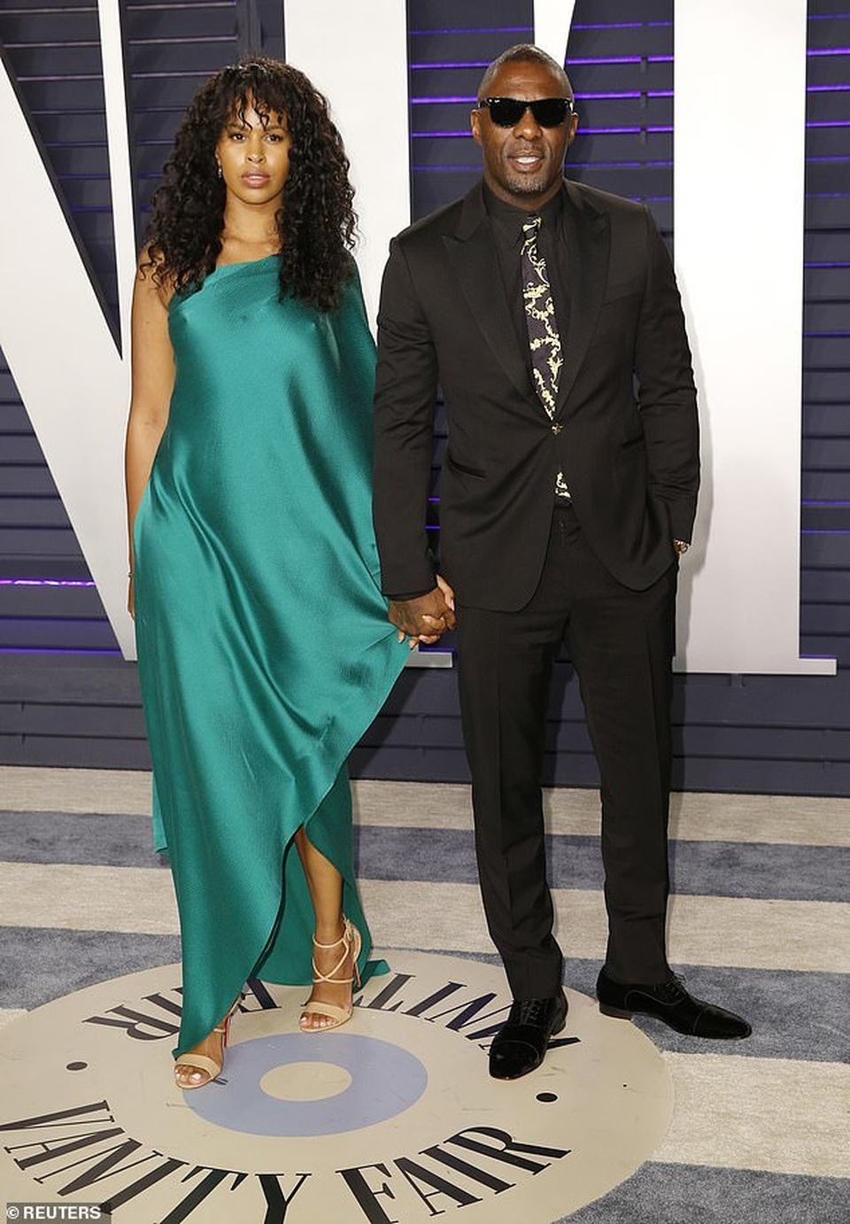 Người đàn ông hấp dẫn nhất thế giới kết hôn ở tuổi 46 - 8