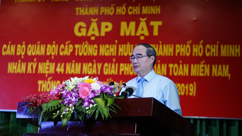 Bí thư Nguyễn Thiện Nhân trò chuyện với các tướng lĩnh nghỉ hưu - 3 Bí thư Nguyễn Thiện Nhân trò chuyện với các tướng lĩnh nghỉ hưu - 3