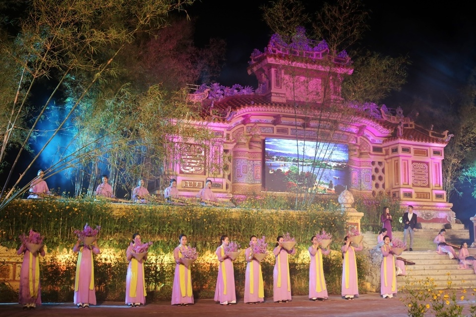 Khai mạc Festival nghề truyền thống Huế 2019 “Tinh hoa nghề Việt” - 4 Khai mạc Festival nghề truyền thống Huế 2019 “Tinh hoa nghề Việt” - 4