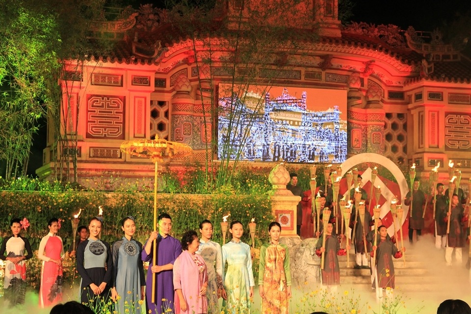 Khai mạc Festival nghề truyền thống Huế 2019 “Tinh hoa nghề Việt” - 6 Khai mạc Festival nghề truyền thống Huế 2019 “Tinh hoa nghề Việt” - 6