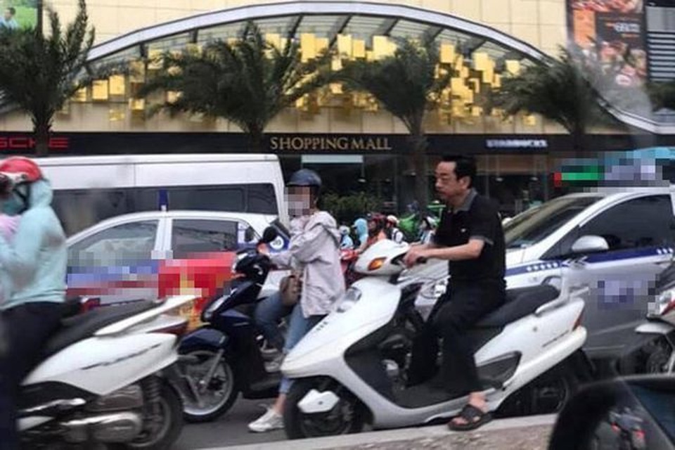 “Nghệ sĩ vi phạm giao thông, hành động tưởng nhỏ nhưng ảnh hưởng lớn...” - 1 “Nghệ sĩ vi phạm giao thông, hành động tưởng nhỏ nhưng ảnh hưởng lớn...” - 1