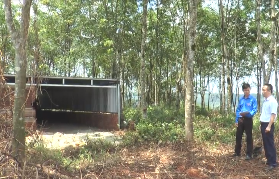 Hàng loạt căn nhà kỳ quái “mọc cấp tốc” chờ đền bù - 3 Hàng loạt căn nhà kỳ quái “mọc cấp tốc” chờ đền bù - 3