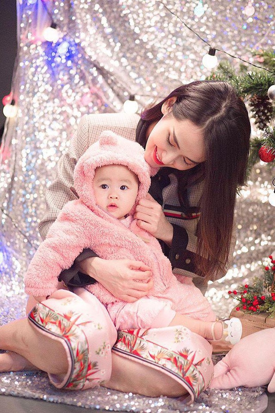 Tú Vi - Văn Anh trải lòng về những tổn thương thuở ấu thơ và hôn nhân hiện tại - 4 Tú Vi - Văn Anh trải lòng về những tổn thương thuở ấu thơ và hôn nhân hiện tại - 4