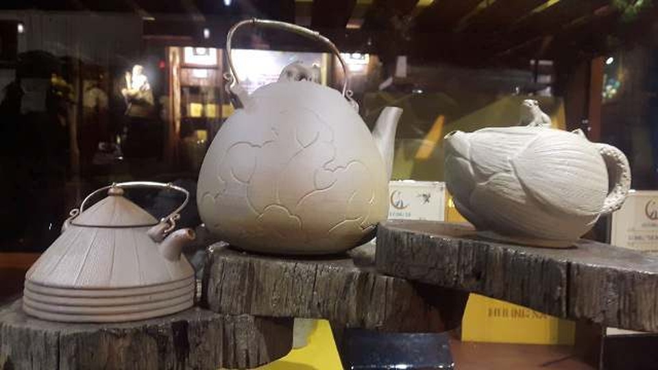 Gốm Hương Sa kết tinh văn hóa Hà Nội – Huế ra mắt công chúng tại Festival - 2 Gốm Hương Sa kết tinh văn hóa Hà Nội – Huế ra mắt công chúng tại Festival - 2