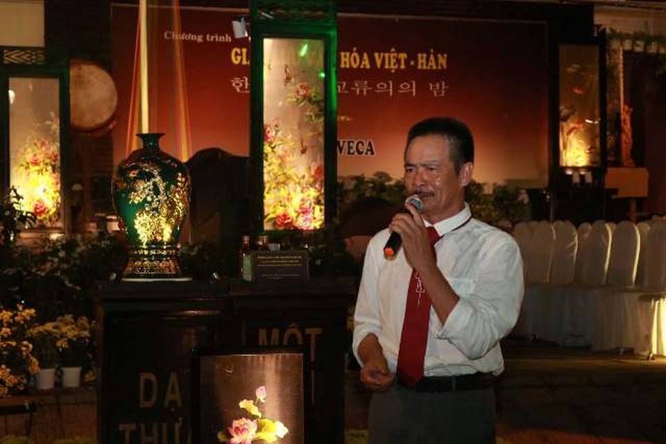 Gốm Hương Sa kết tinh văn hóa Hà Nội – Huế ra mắt công chúng tại Festival - 3 Gốm Hương Sa kết tinh văn hóa Hà Nội – Huế ra mắt công chúng tại Festival - 3
