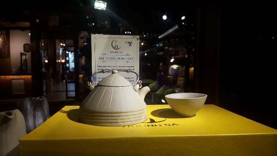 Gốm Hương Sa kết tinh văn hóa Hà Nội – Huế ra mắt công chúng tại Festival - 4 Gốm Hương Sa kết tinh văn hóa Hà Nội – Huế ra mắt công chúng tại Festival - 4