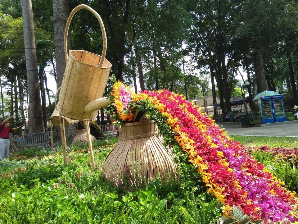 110.000 nghìn chậu hoa phủ kín công viên Tao Đàn - 4 110.000 nghìn chậu hoa phủ kín công viên Tao Đàn - 4