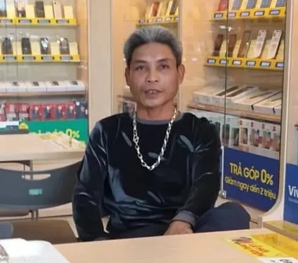 Giết người xong, nghi phạm còn dùng kiếm đuổi giết con trai nạn nhân - 6