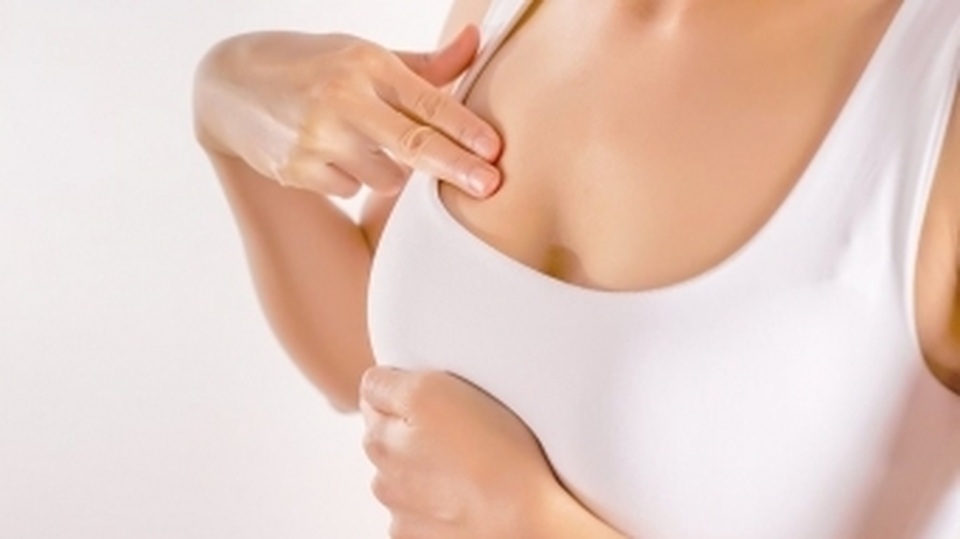 Tự khám vú như thế nào để có thể phát hiện ung thư sớm - 1 Tự khám vú như thế nào để có thể phát hiện ung thư sớm - 1