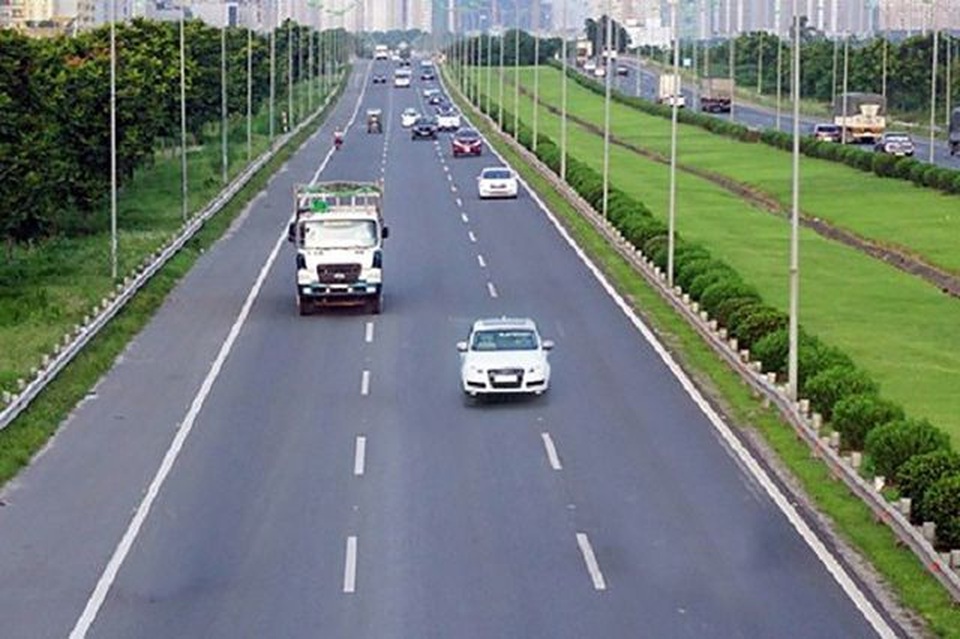 Tóm gọn xe đi ngược chiều trên đường cao tốc - 5 Tóm gọn xe đi ngược chiều trên đường cao tốc - 5