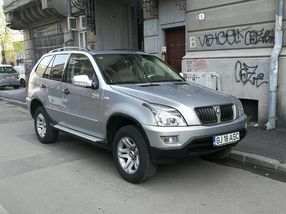 Xe Trung Quốc nhái BMW X5 bất ngờ xuất hiện ở châu Âu - 1 Xe Trung Quốc nhái BMW X5 bất ngờ xuất hiện ở châu Âu - 1