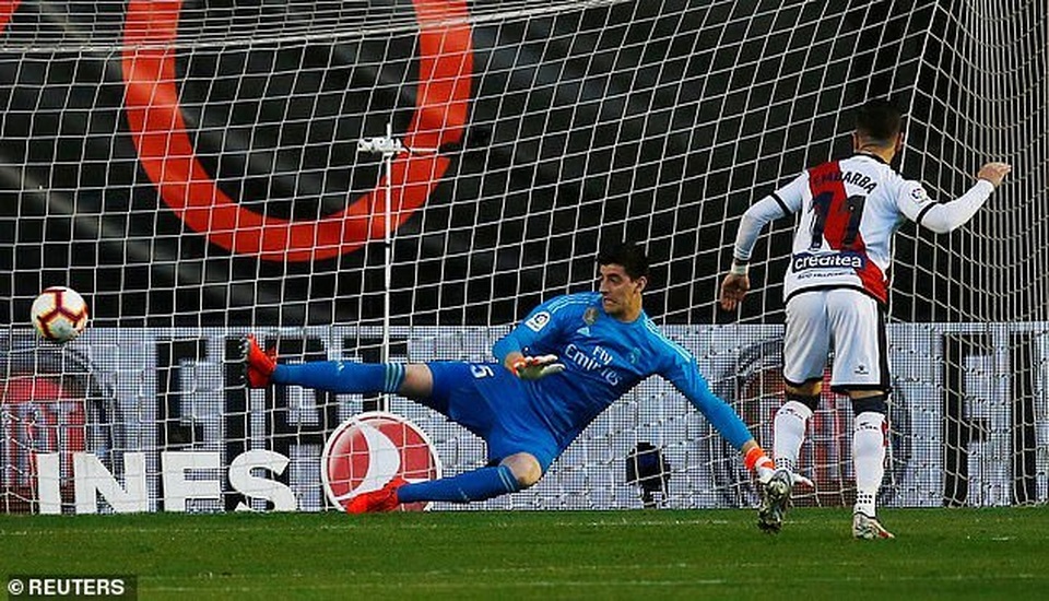 Thua Vallecano, Real Madrid kém Atletico đến 9 điểm - 4