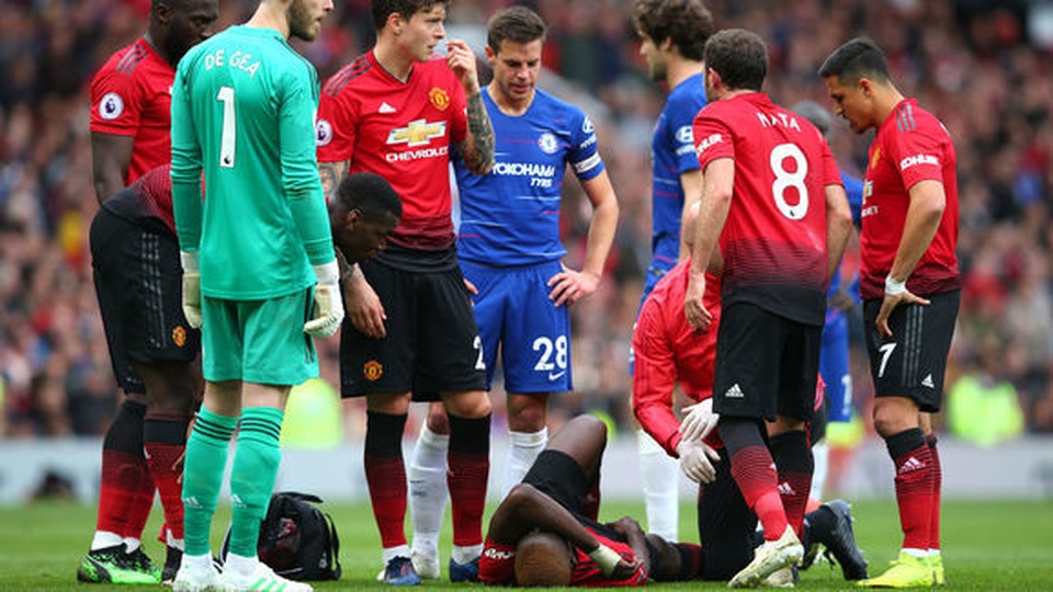 Hòa thất vọng trước Chelsea, Man Utd còn chịu tổn thất lực lượng nghiêm trọng - 1 Hòa thất vọng trước Chelsea, Man Utd còn chịu tổn thất lực lượng nghiêm trọng - 1