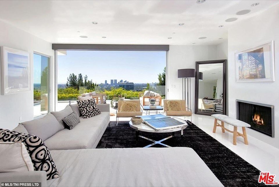 Nhà siêu sang, ca sỹ nhóm One Direction vẫn bán chịu lỗ - 3 Nhà siêu sang, ca sỹ nhóm One Direction vẫn bán chịu lỗ - 3