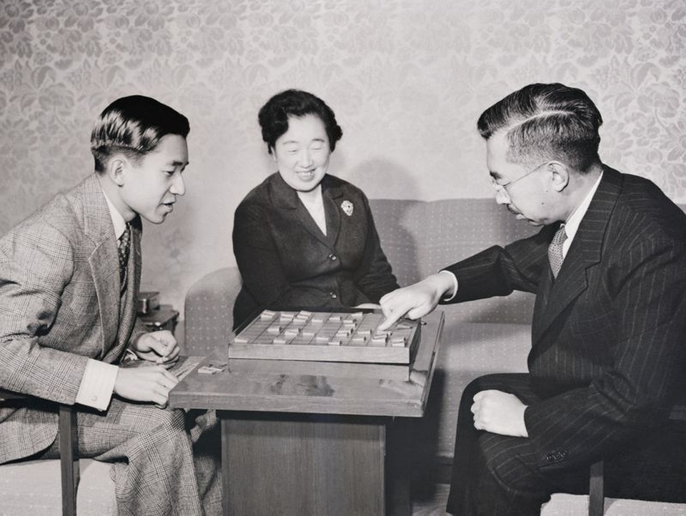 Nhật hoàng Akihito: Vị hoàng đế của những điều đầu tiên - 2 Nhật hoàng Akihito: Vị hoàng đế của những điều đầu tiên - 2