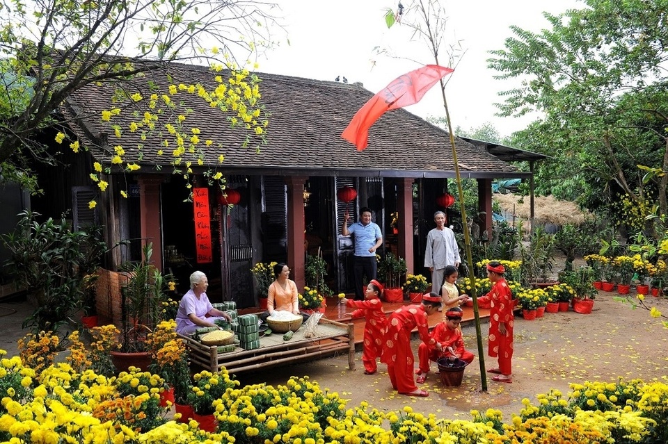 Đề xuất không nghỉ bù Tết Nguyên đán, thống nhất giờ làm việc trong toàn quốc - 1 Đề xuất không nghỉ bù Tết Nguyên đán, thống nhất giờ làm việc trong toàn quốc - 1