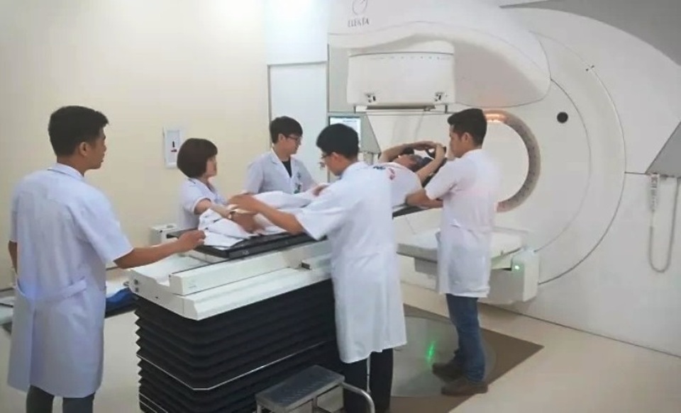 Đầu tư 100 tỷ đồng triển khai kỹ thuật xạ trị ung thư hiện đại - 2 Đầu tư 100 tỷ đồng triển khai kỹ thuật xạ trị ung thư hiện đại - 2