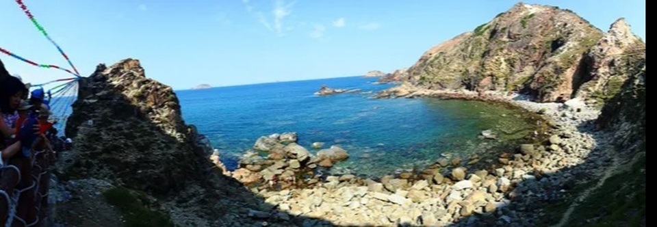 Làng chài căng mình đón khách: “Khách đông nhưng không chặt chém” - 6