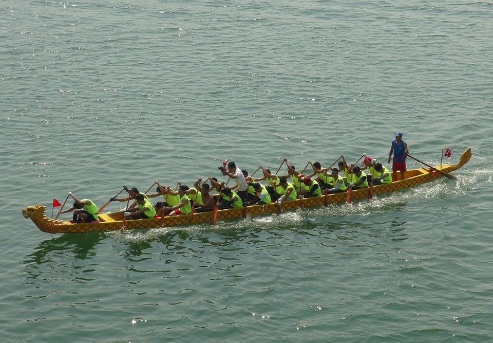 Rộn ràng Lễ hội Đua thuyền truyền thống trên sông Nhật Lệ - 4