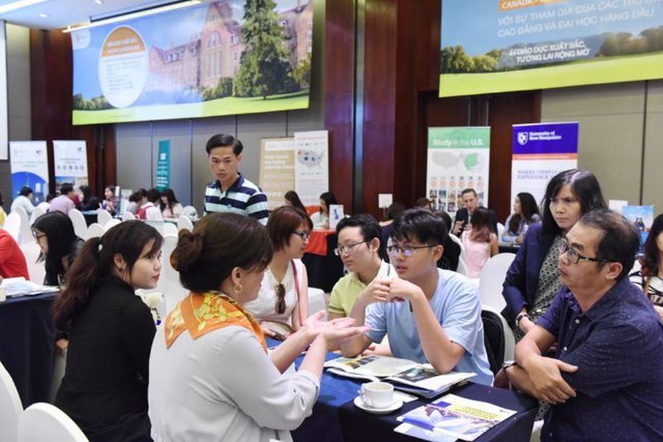 Hà Nội công bố danh sách các trung tâm ngoại ngữ, tư vấn du học được cấp phép - 1 Hà Nội công bố danh sách các trung tâm ngoại ngữ, tư vấn du học được cấp phép - 1