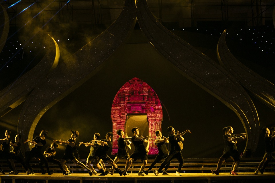 Tất cả đã sẵn sàng cho đêm nghệ thuật Trầm hương Khánh Hòa... - 4 Tất cả đã sẵn sàng cho đêm nghệ thuật Trầm hương Khánh Hòa... - 4