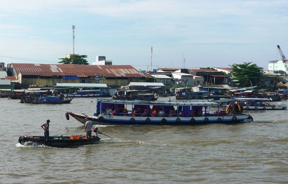 Ngày nghỉ cuối, Chợ nổi Cái Răng, Tràm Chim,… vẫn đông nghịt khách - 6 Ngày nghỉ cuối, Chợ nổi Cái Răng, Tràm Chim,… vẫn đông nghịt khách - 6