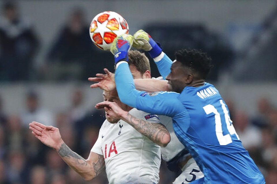 Tottenham 0-1 Ajax: Pha làm bàn của Van de Beek - 8 Tottenham 0-1 Ajax: Pha làm bàn của Van de Beek - 8