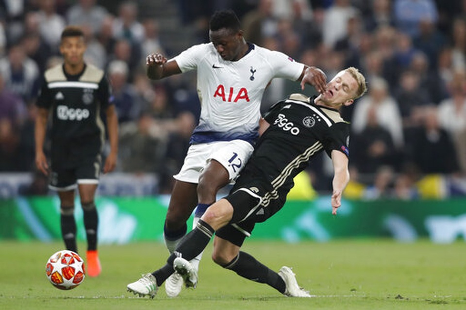 Tottenham 0-1 Ajax: Pha làm bàn của Van de Beek - 9 Tottenham 0-1 Ajax: Pha làm bàn của Van de Beek - 9