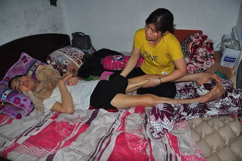 Bạn đọc Dân trí giúp đỡ người đàn ông bị tai nạn thập tử nhất sinh gần 50 triệu đồng - 2