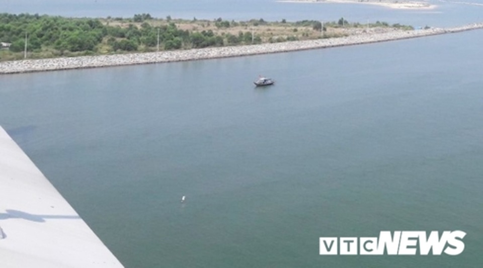 Vụ cha sát hại con ném xuống sông: Lấy lời khai một phụ nữ Hàn Quốc - 2 Vụ cha sát hại con ném xuống sông: Lấy lời khai một phụ nữ Hàn Quốc - 2