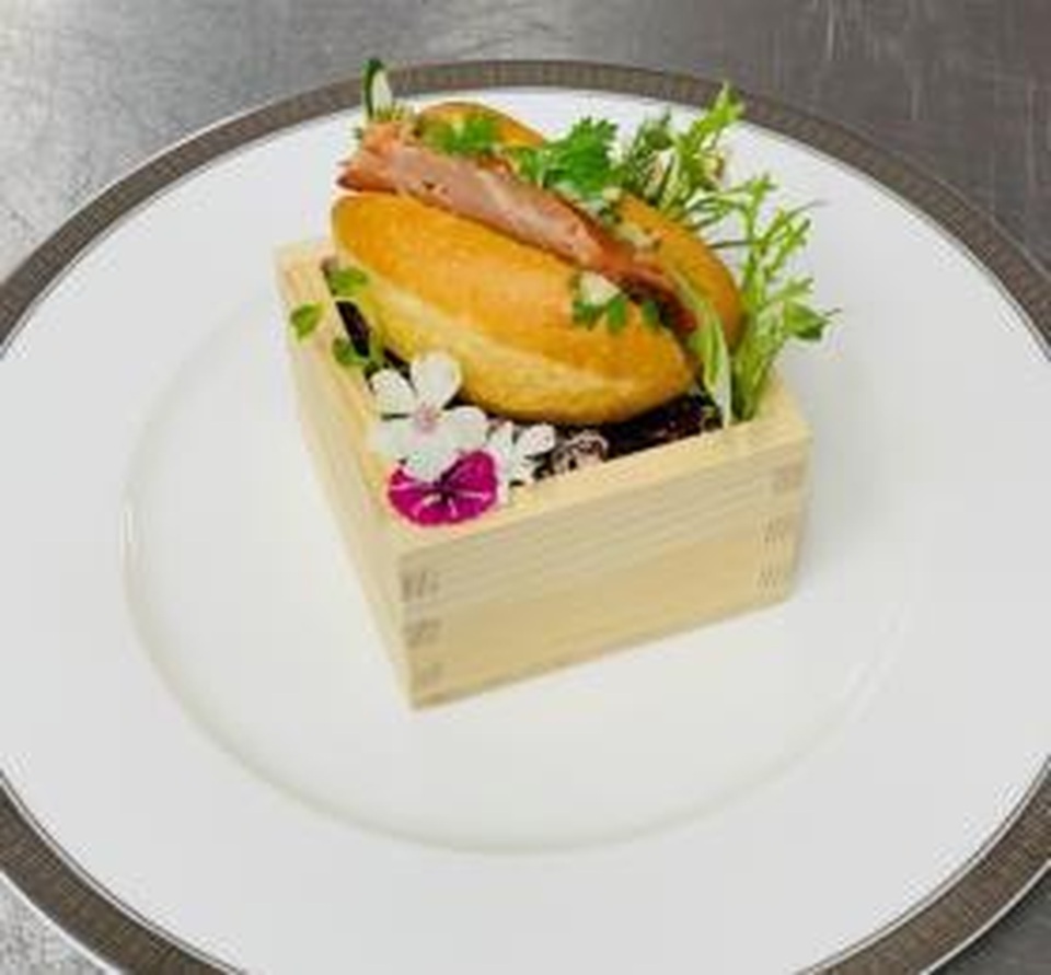 Đắm chìm trong không gian ẩm thực tinh túy tại khách sạn Vinpearl Luxury Landmark 81 - 4