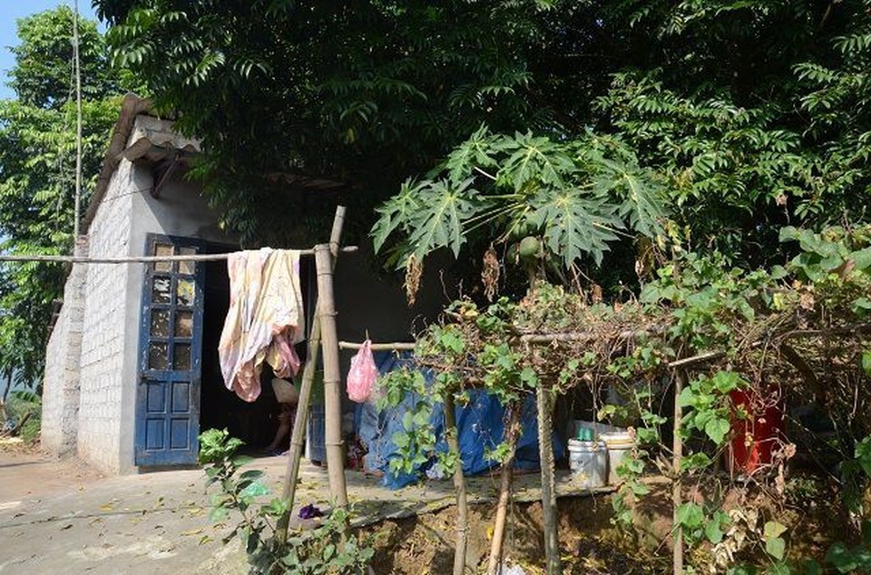 Cuộc sống cùng cực của người đàn bà sống chung xương sống với cậu con trai - 1 Cuộc sống cùng cực của người đàn bà sống chung xương sống với cậu con trai - 1