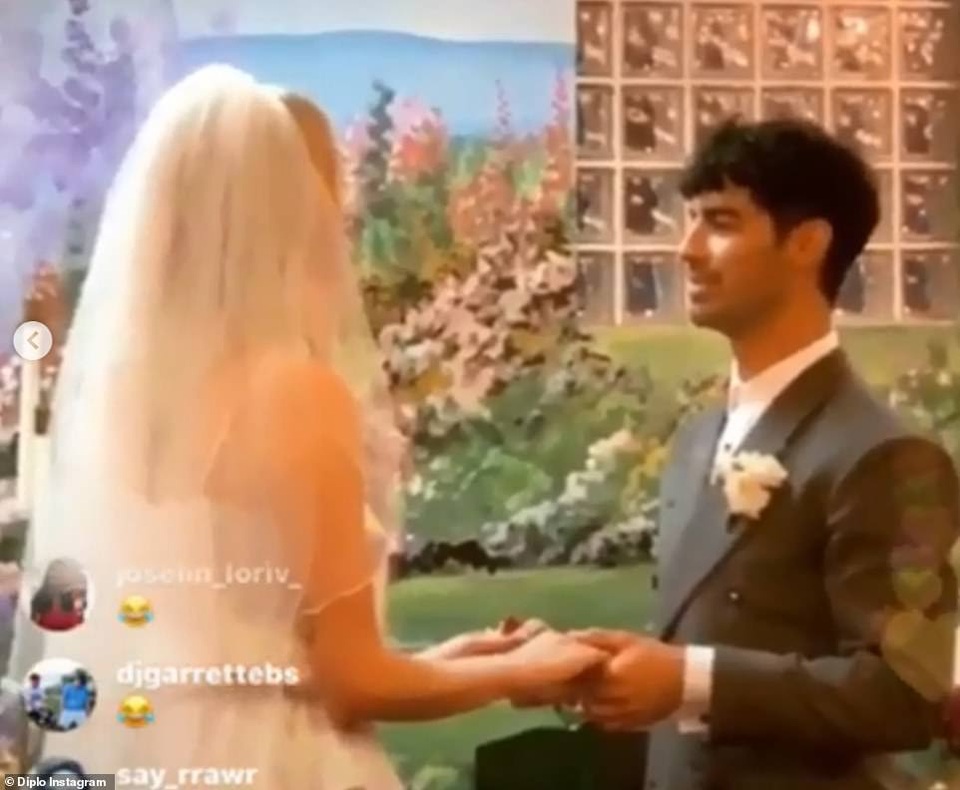 Joe Jonas và Sophie Turner bất ngờ kết hôn - 1 Joe Jonas và Sophie Turner bất ngờ kết hôn - 1