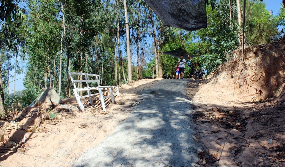 Phú Yên: Xử lý cấp bách tình trạng “xẻ núi” làm đường xuống Vịnh Vũng Rô trái phép - 3 Phú Yên: Xử lý cấp bách tình trạng “xẻ núi” làm đường xuống Vịnh Vũng Rô trái phép - 3