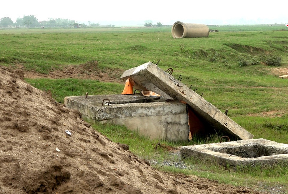 Hà Nội ngàn tỷ chôn vùi: Đau lòng siêu đô thị chỉ để nuôi vịt, thả bò - 5 Hà Nội ngàn tỷ chôn vùi: Đau lòng siêu đô thị chỉ để nuôi vịt, thả bò - 5