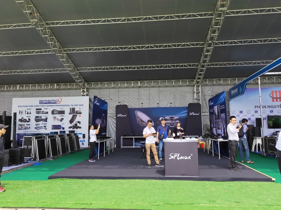 Dạo quanh triển lãm quốc tế các thiết bị biểu diễn chuyên nghiệp - Plase show 2019 - 8 Dạo quanh triển lãm quốc tế các thiết bị biểu diễn chuyên nghiệp - Plase show 2019 - 8
