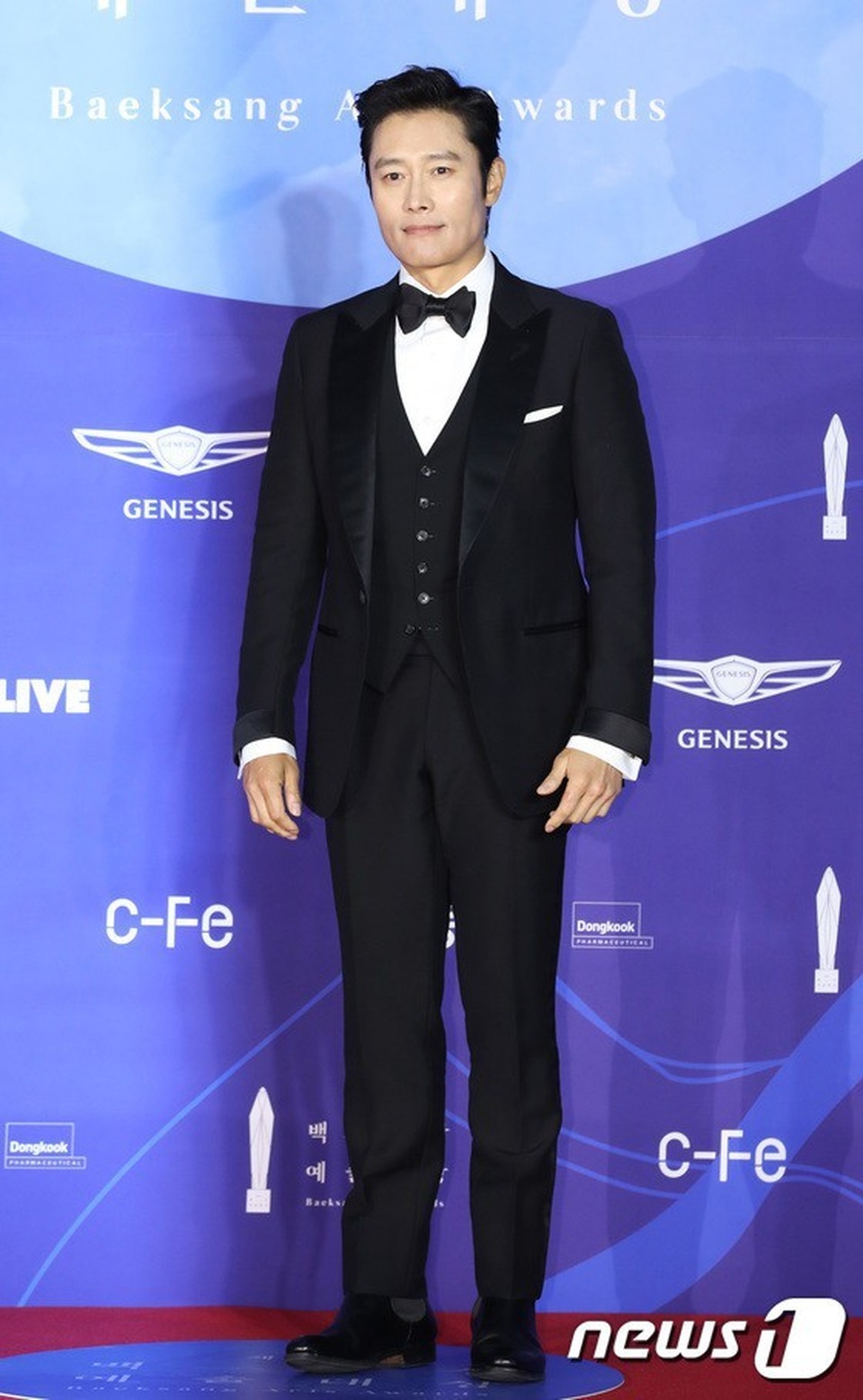 Chị đẹp Kim Hye Soo đẹp lấn át và quyến rũ trên thảm đỏ Baeksang 2019 - 29 Chị đẹp Kim Hye Soo đẹp lấn át và quyến rũ trên thảm đỏ Baeksang 2019 - 29
