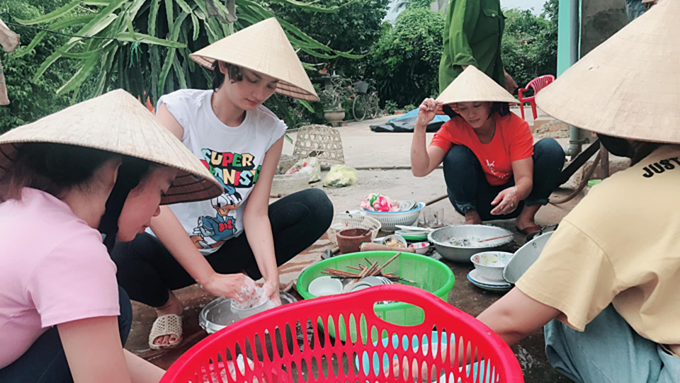 Sao Việt tận hưởng kỳ nghỉ lễ dài ngày như thế nào? - 8 Sao Việt tận hưởng kỳ nghỉ lễ dài ngày như thế nào? - 8