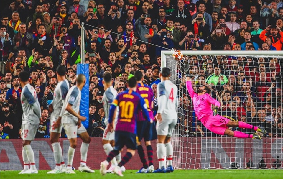 Messi nói gì sau khi chạm mốc 600 bàn thắng cho Barcelona? - 1