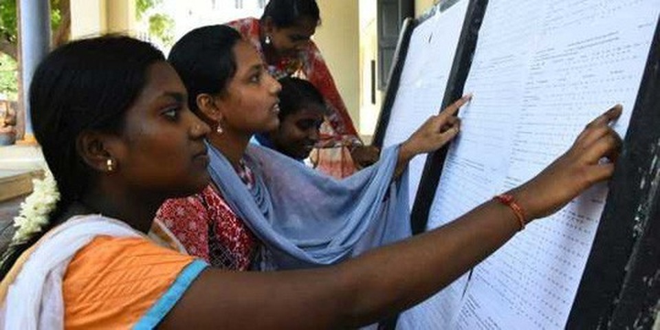 Vụ 20 học sinh Ấn Độ tự tử vì thi trượt: Do phần mềm chấm thi bị lỗi? - 1 Vụ 20 học sinh Ấn Độ tự tử vì thi trượt: Do phần mềm chấm thi bị lỗi? - 1