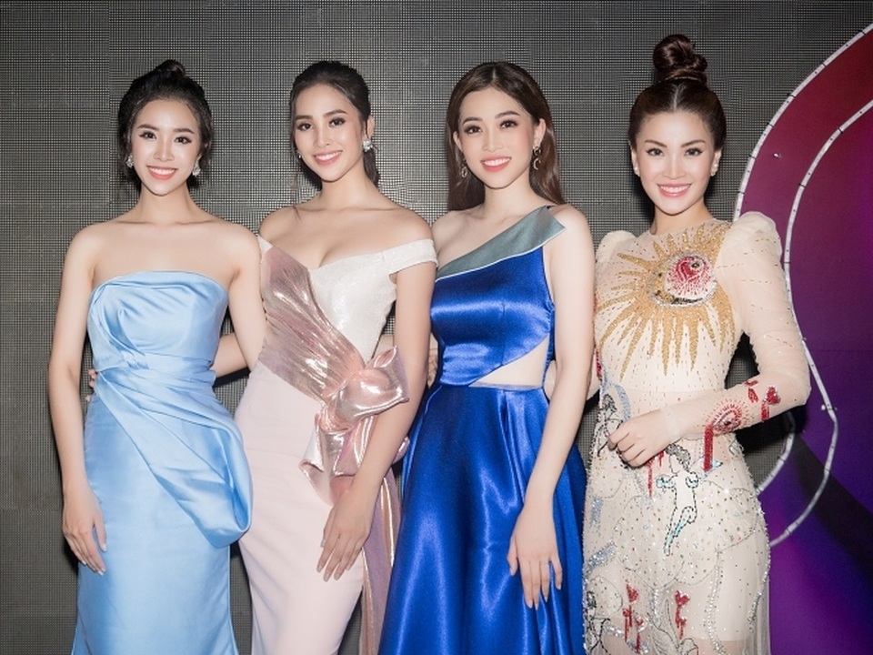 Sao Việt tận hưởng kỳ nghỉ lễ dài ngày như thế nào? - 15 Sao Việt tận hưởng kỳ nghỉ lễ dài ngày như thế nào? - 15