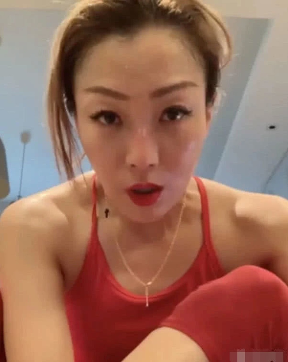 Trịnh Tú Văn khoe ảnh tập gym đầy sức sống giữa scandal ngoại tình của chồng - 1 Trịnh Tú Văn khoe ảnh tập gym đầy sức sống giữa scandal ngoại tình của chồng - 1