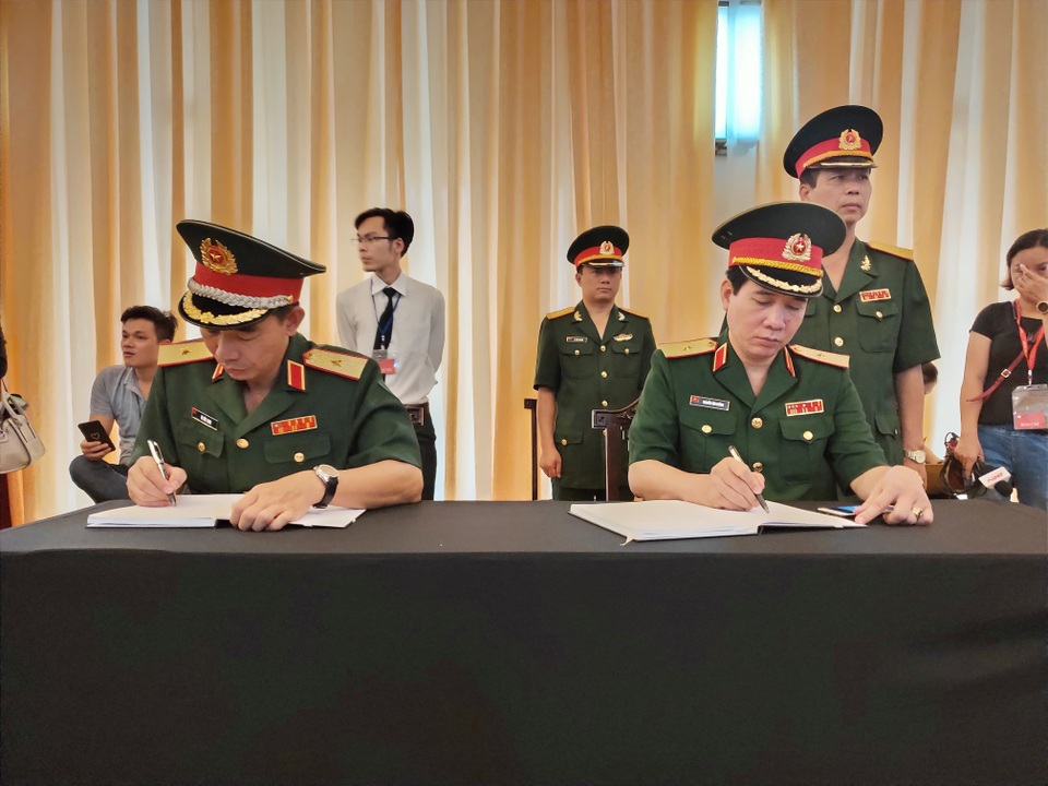 Các tướng lĩnh miền Nam tiếc thương Đại tướng Lê Đức Anh - 5 Các tướng lĩnh miền Nam tiếc thương Đại tướng Lê Đức Anh - 5