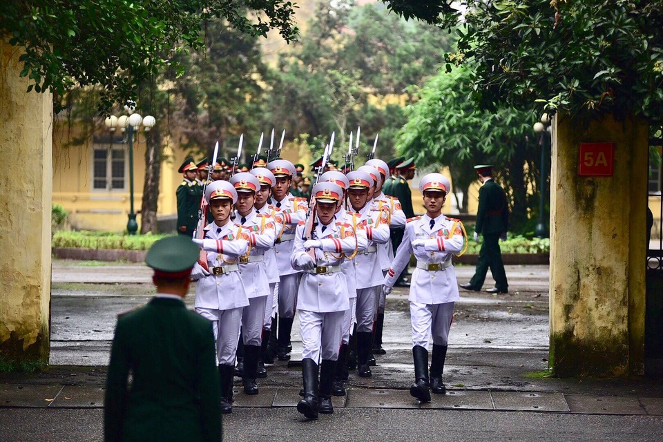 Máy bay đưa nguyên Chủ tịch nước Lê Đức Anh về nơi an nghỉ cuối cùng tại TPHCM - 28
