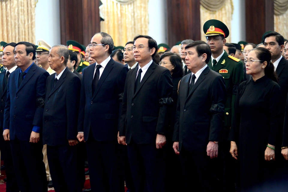 Máy bay đưa nguyên Chủ tịch nước Lê Đức Anh về nơi an nghỉ cuối cùng tại TPHCM - 39