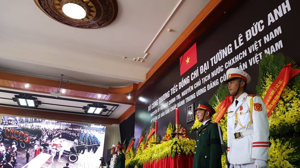 Máy bay đưa nguyên Chủ tịch nước Lê Đức Anh về nơi an nghỉ cuối cùng tại TPHCM - 41