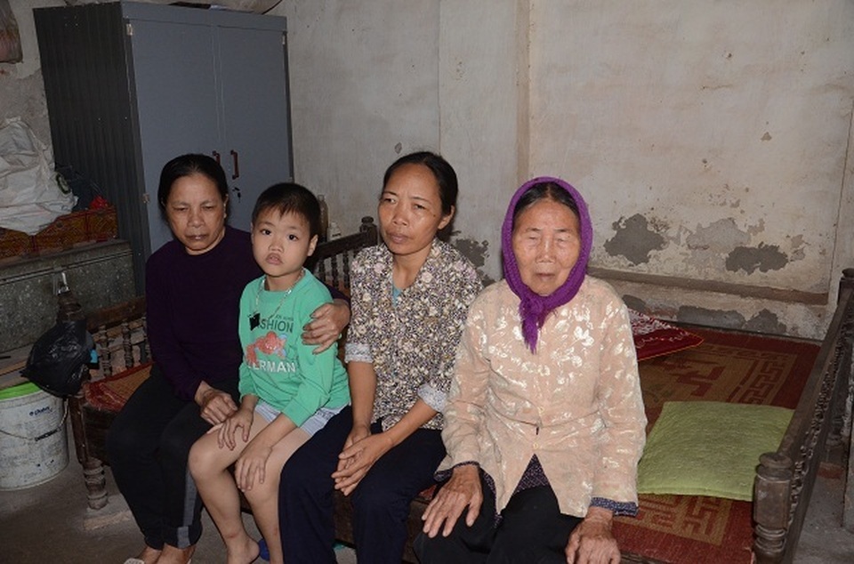 Hai bà cháu rau cháo nuôi nhau sau vụ tai nạn cướp đi sinh mạng bố mẹ bé 8 tuổi - 14