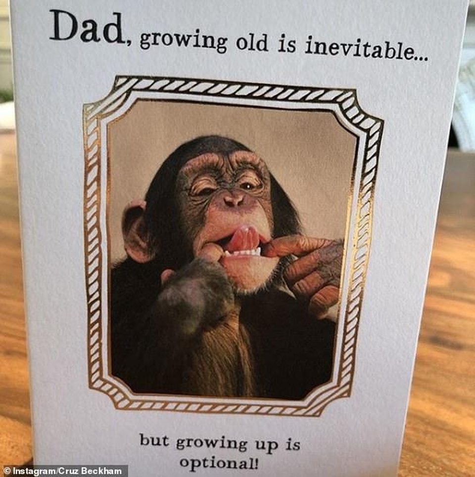 David Beckham đón sinh nhật ấm áp bên vợ con - 9