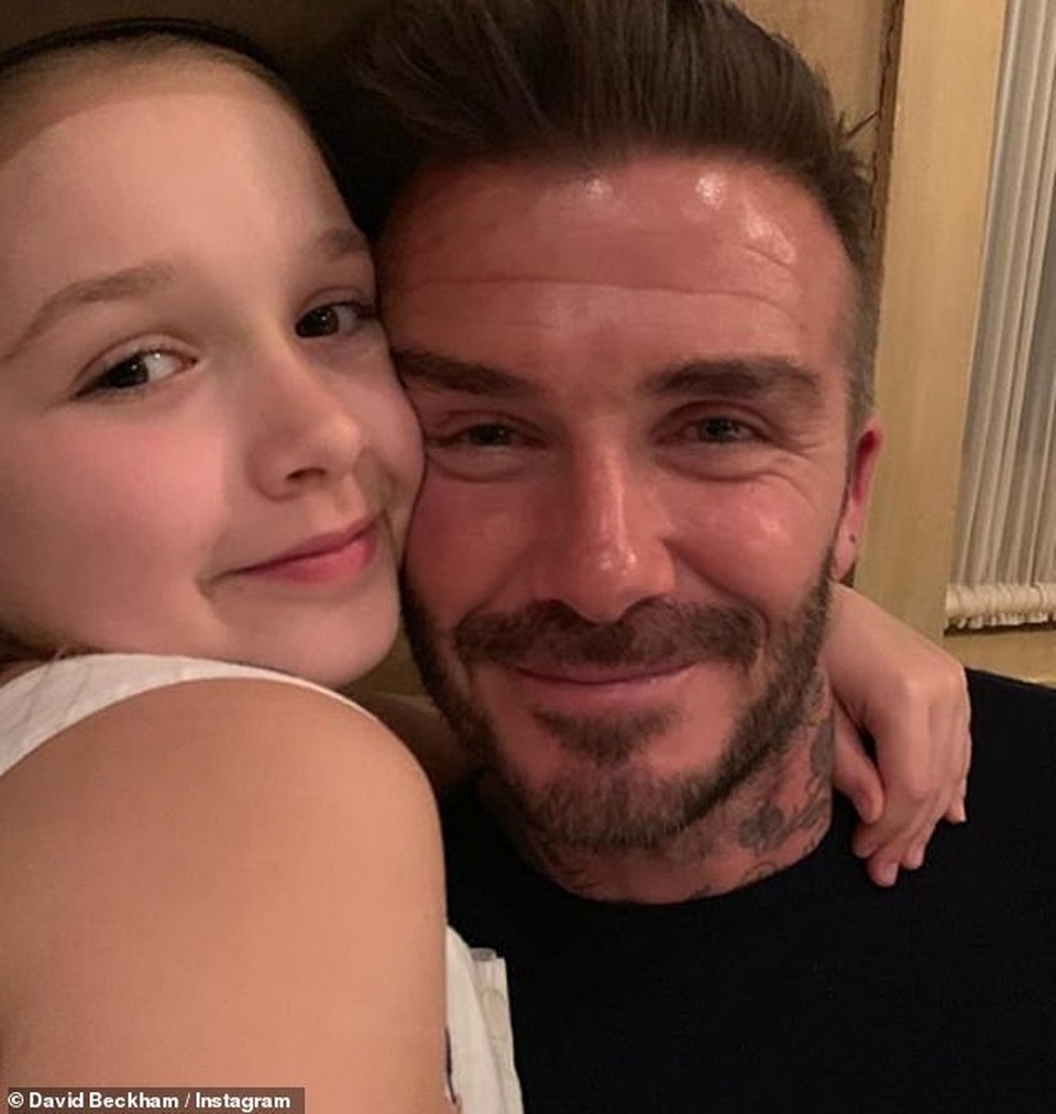 David Beckham đón sinh nhật ấm áp bên vợ con - 2